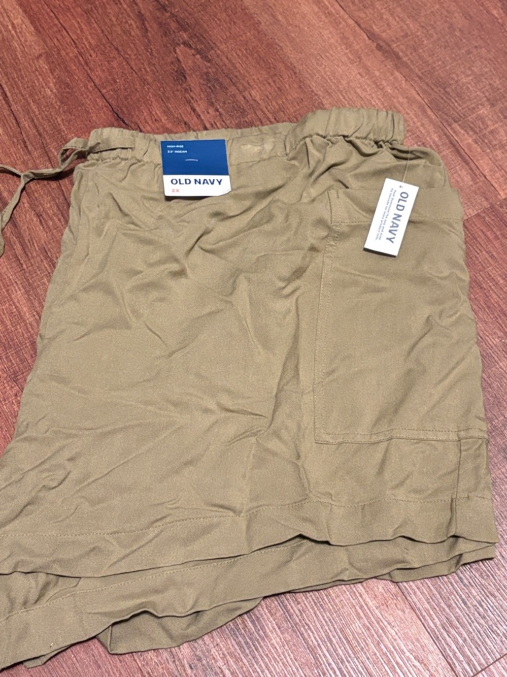 OLD NAVY High Rise 3.5 Inseam Shorts size 2X